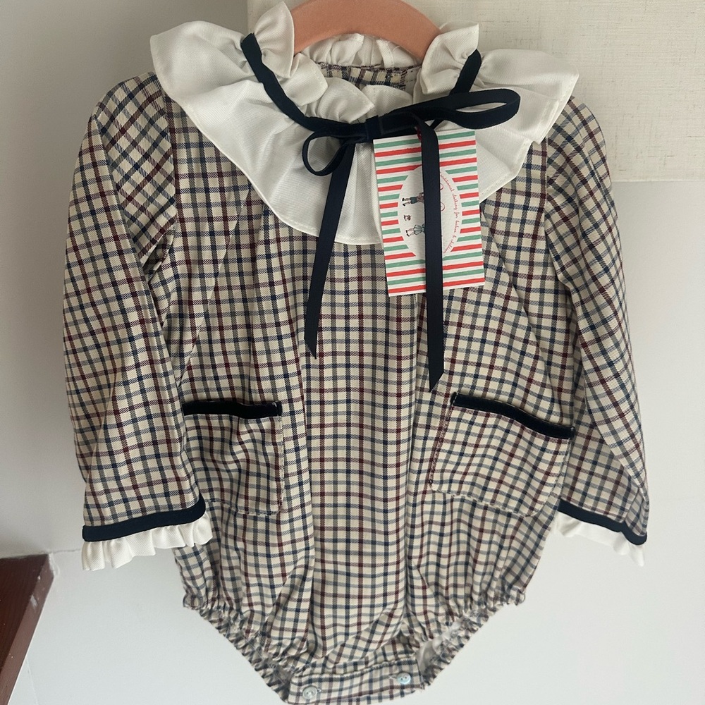 La Coqueta Baby Romper with Ruffle Collar
